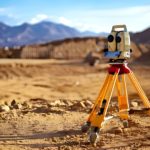 Geodeta – specjalista od precyzyjnych pomiarów w terenie
